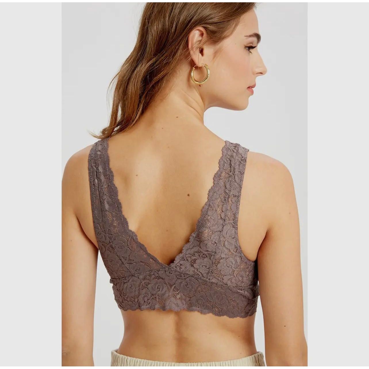 Scalloped Lace V Neck Padded Bralette (Midnight)