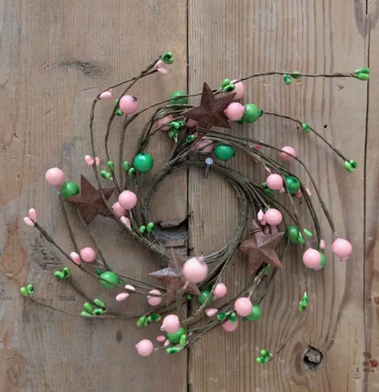 Berry Ring with Rusty Stars