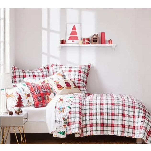 Jingle Paws Quilt Set