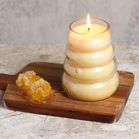 A Cheerful Giver Baby Beehive Candle (Honey Butter)