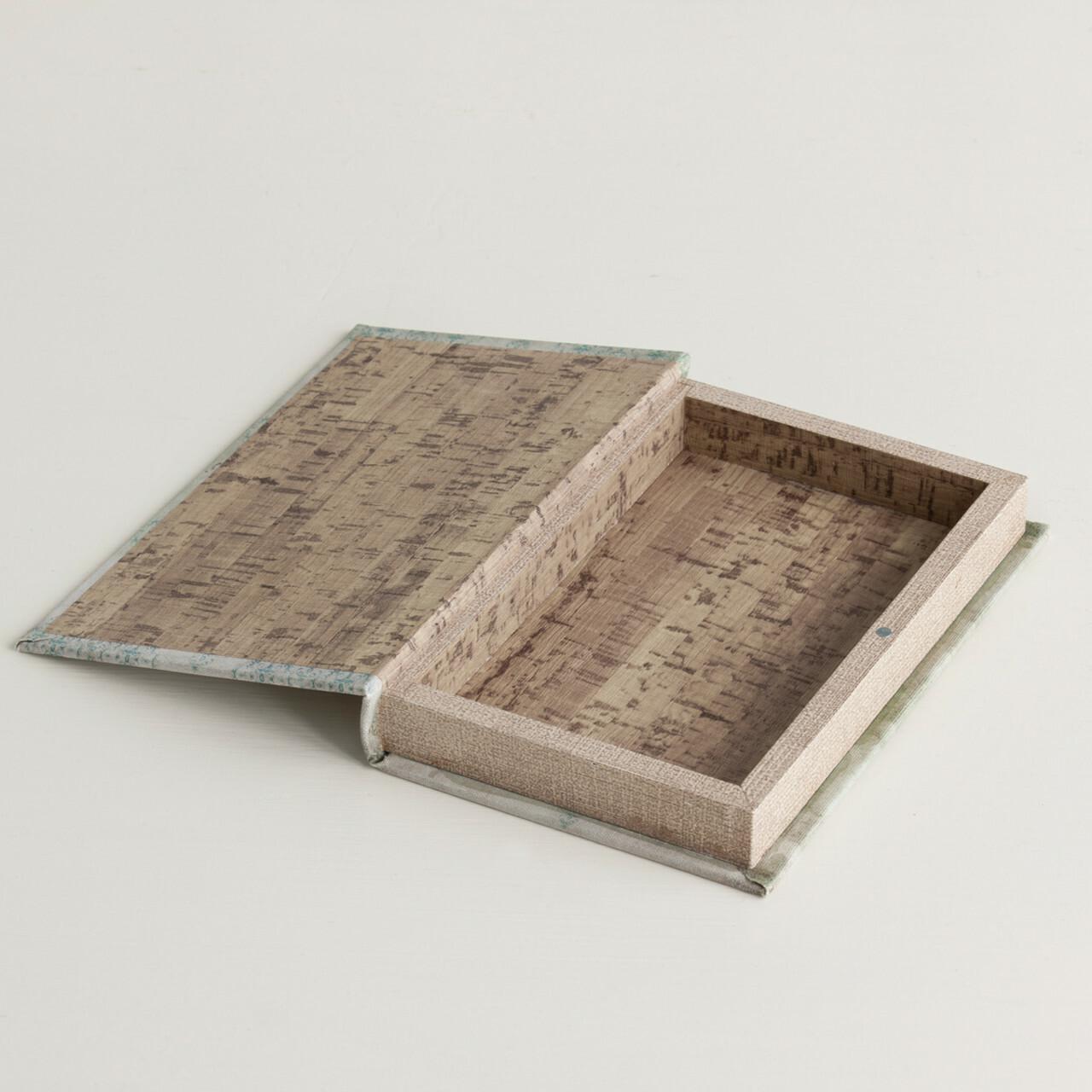 Family Stories Decorative Arts Book