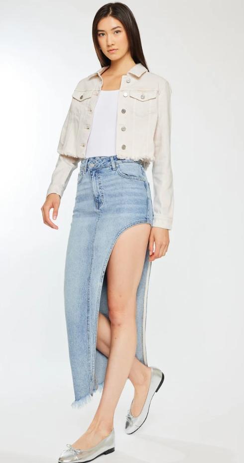 KanCan Ellie Cropped Denim Jacket – Ecru Frayed Hem Stretch