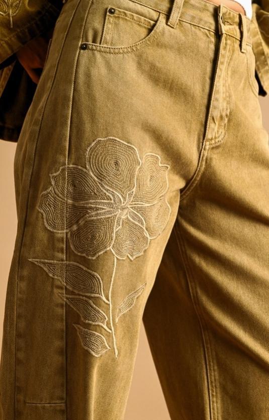 Embroidered Barrel Pants (Straw)