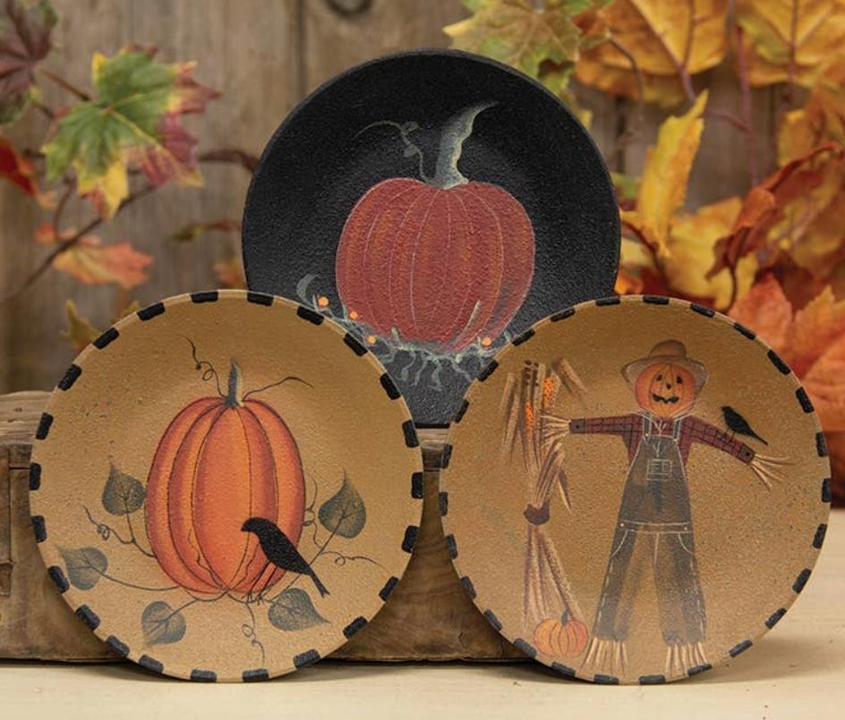 Scarecrow & Pumpkins Plate Assortment