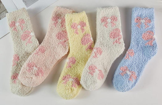Bow Pattern Fuzzy Winter Socks