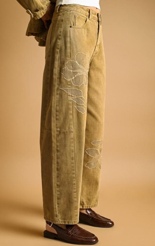 Embroidered Barrel Pants (Straw)