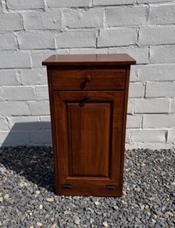 Amish Made Single Trash Can (Cherry Oak)
