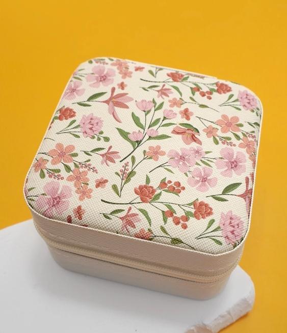 Designed Jewelry Organizer Travel Box Case