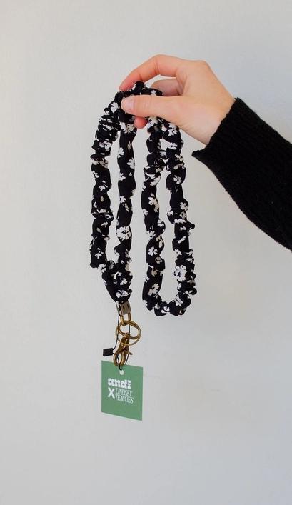 Onyx Floral Lanyard