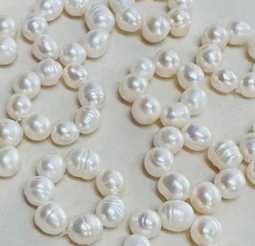 Ivory Pearl Stretch Bandana Charm