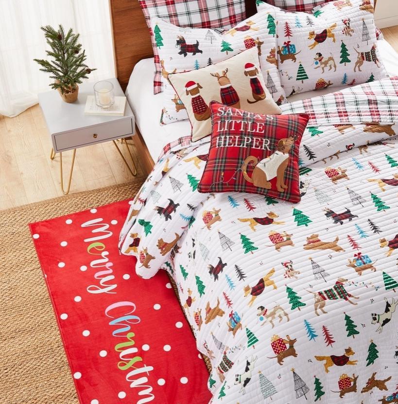 Jingle Paws Quilt Set