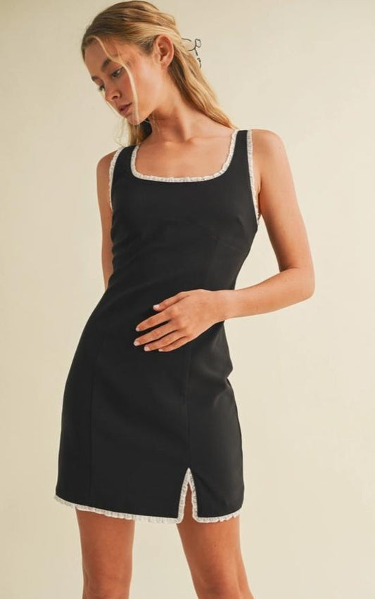 Front Side Slit Sleeveless Dress (Black)